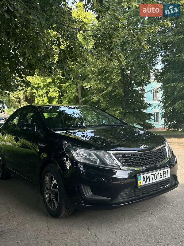 Седан Kia Rio 2013 в Коростишеві