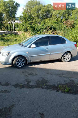 Седан Kia Rio 2011 в 