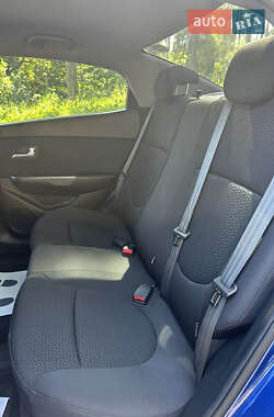 Седан Kia Rio 2012 в 