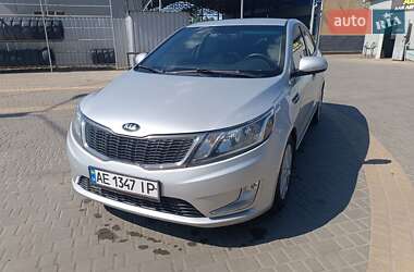 Седан Kia Rio 2014 в Нікополі
