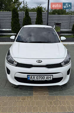 Седан Kia Rio 2017 в Харькове