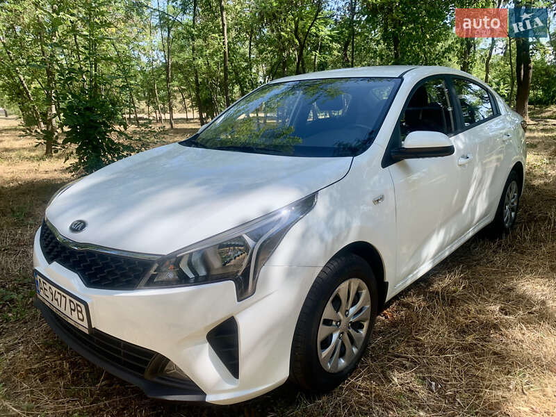 Kia Rio 2021