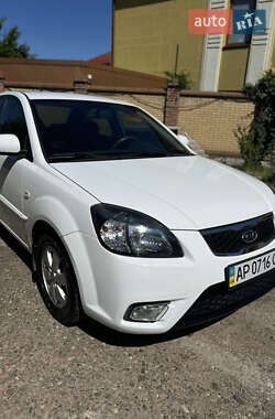 Седан Kia Rio 2011 в Черновцах