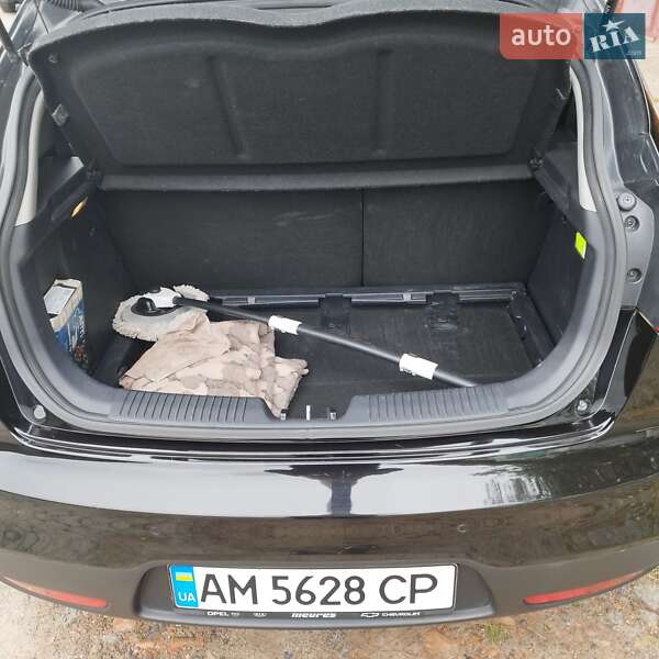 Хэтчбек Kia Rio 2012 в Житомире