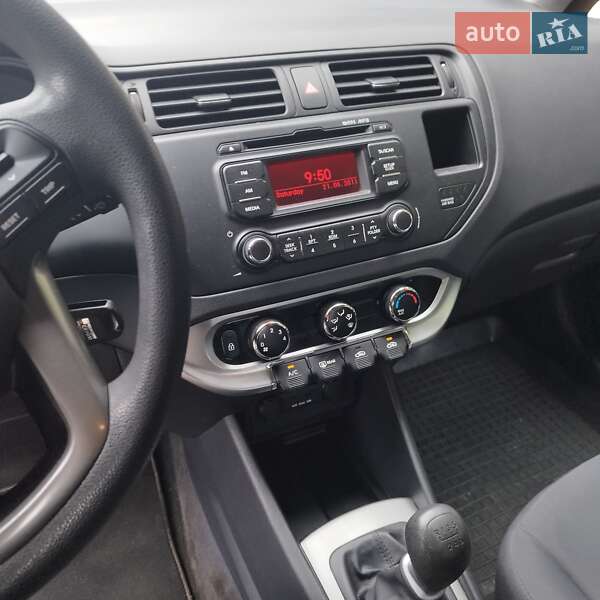Хэтчбек Kia Rio 2012 в Житомире