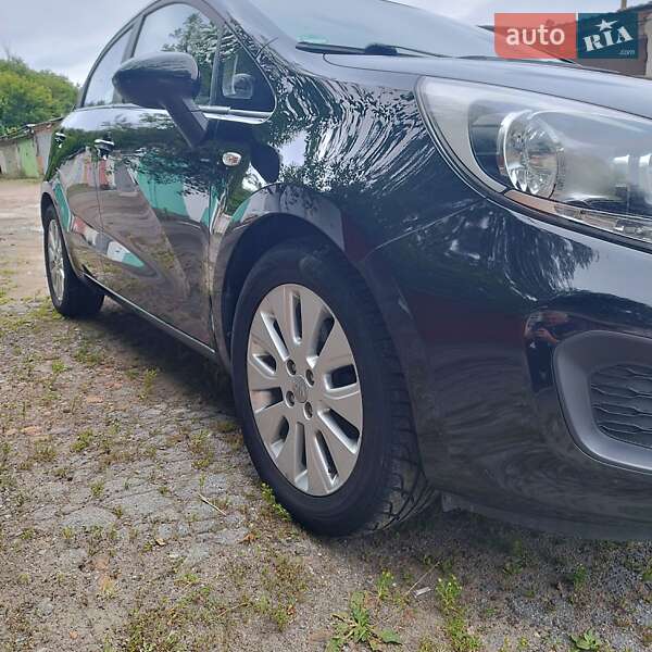 Хэтчбек Kia Rio 2012 в Житомире