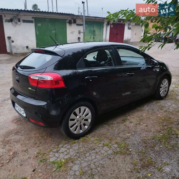 Хэтчбек Kia Rio 2012 в Житомире
