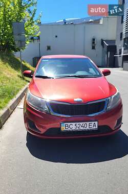 Седан Kia Rio 2013 в Львове