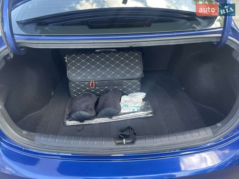 Седан Kia Rio 2018 в Киеве