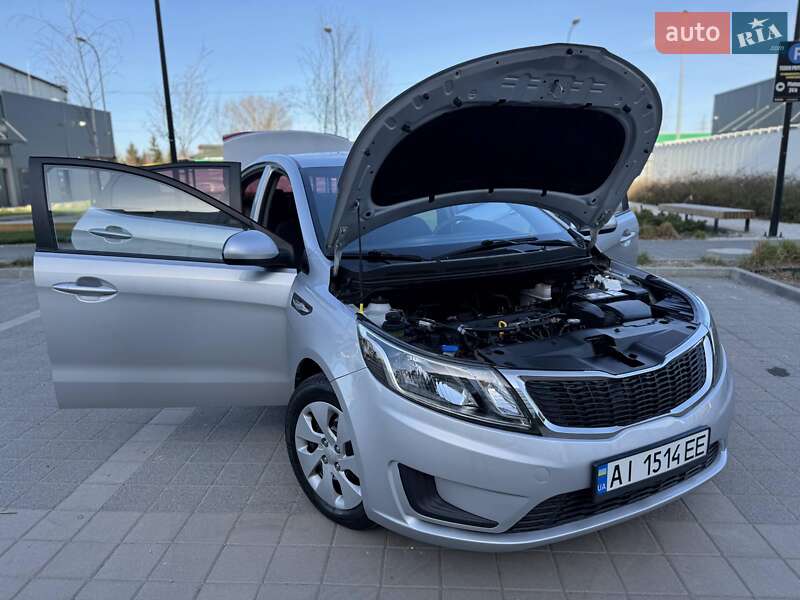 Седан Kia Rio 2013 в Києві