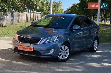 Седан Kia Rio 2013 в 
