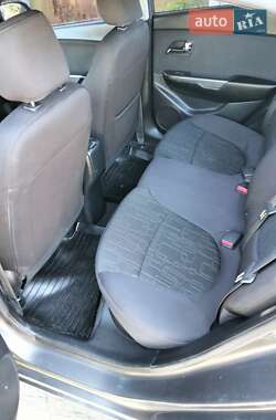 Седан Kia Rio 2012 в 