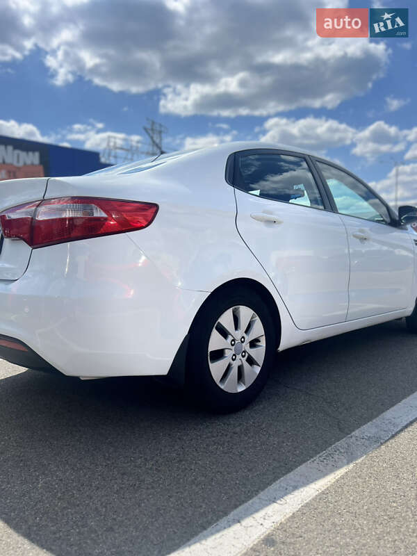 Седан Kia Rio 2012 в Киеве