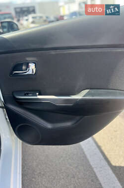 Седан Kia Rio 2012 в 
