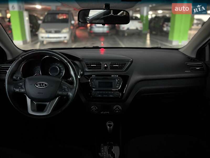 Хэтчбек Kia Rio 2012 в Львове