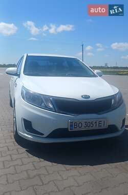 Седан Kia Rio 2013 в Тернополе