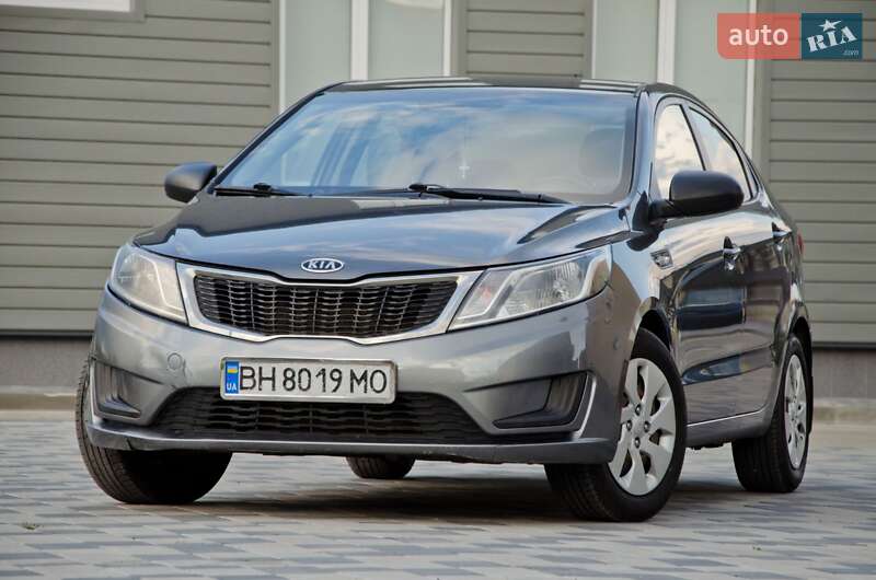 Седан Kia Rio 2011 в Сарнах