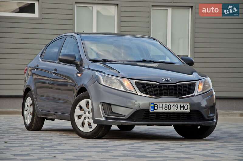 Седан Kia Rio 2011 в Сарнах