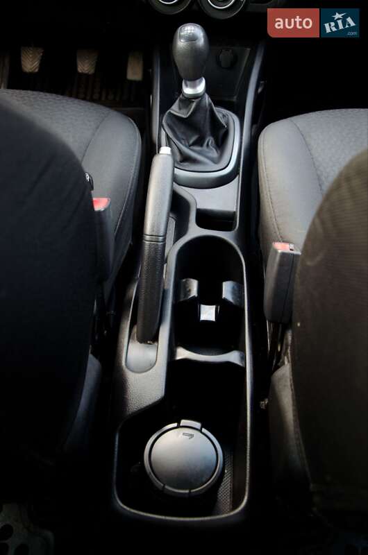 Седан Kia Rio 2011 в Сарнах
