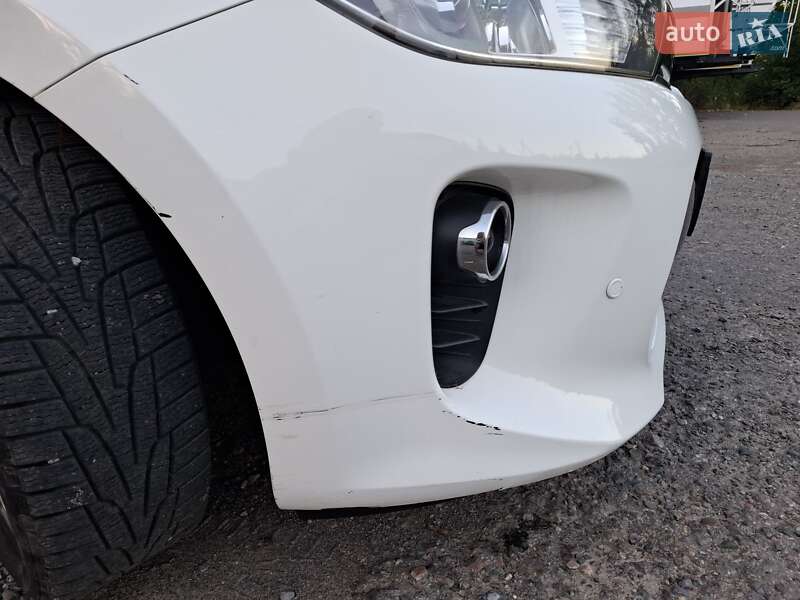 Хэтчбек Kia Rio 2017 в Львове