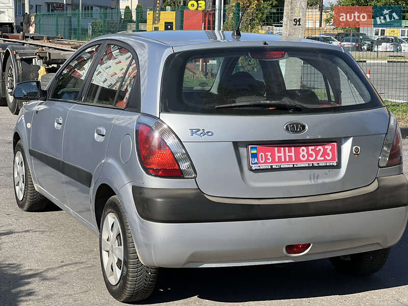 Хэтчбек Kia Rio 2006 в Виннице