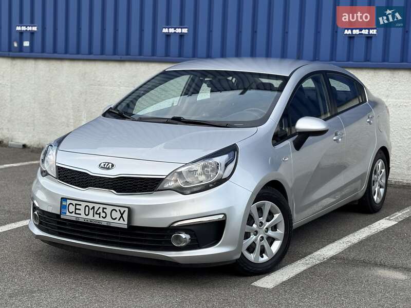 Седан Kia Rio 2015 в Львове