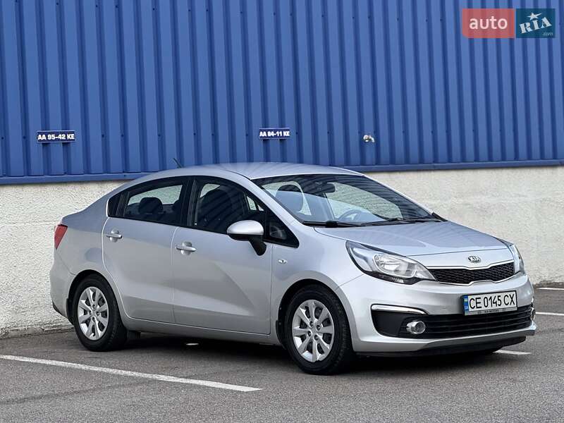 Седан Kia Rio 2015 в Львове
