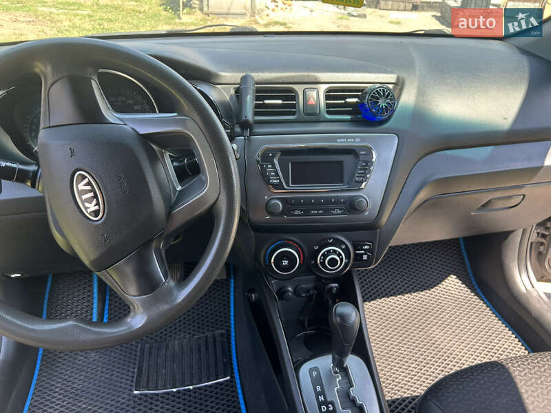 Седан Kia Rio 2012 в Лубнах