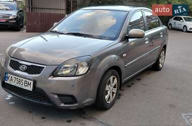 Седан Kia Rio 2011 в 