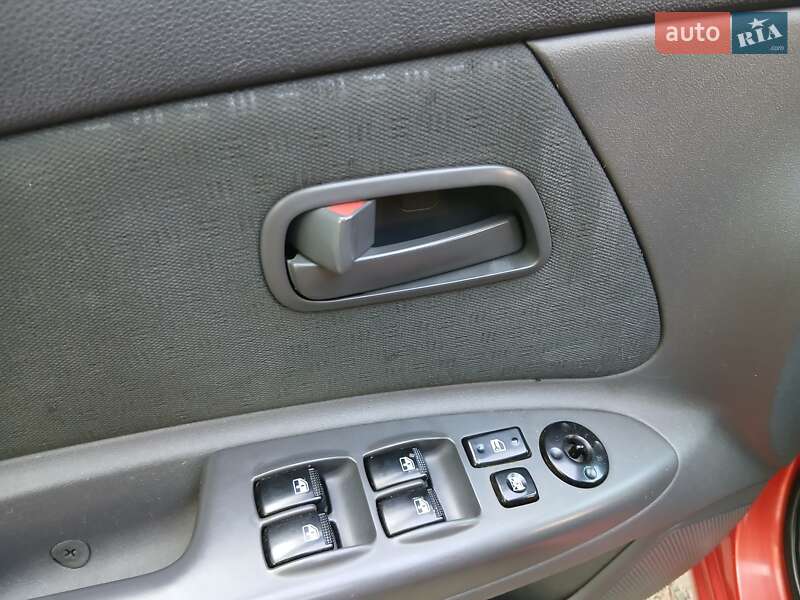 Седан Kia Rio 2007 в Николаеве