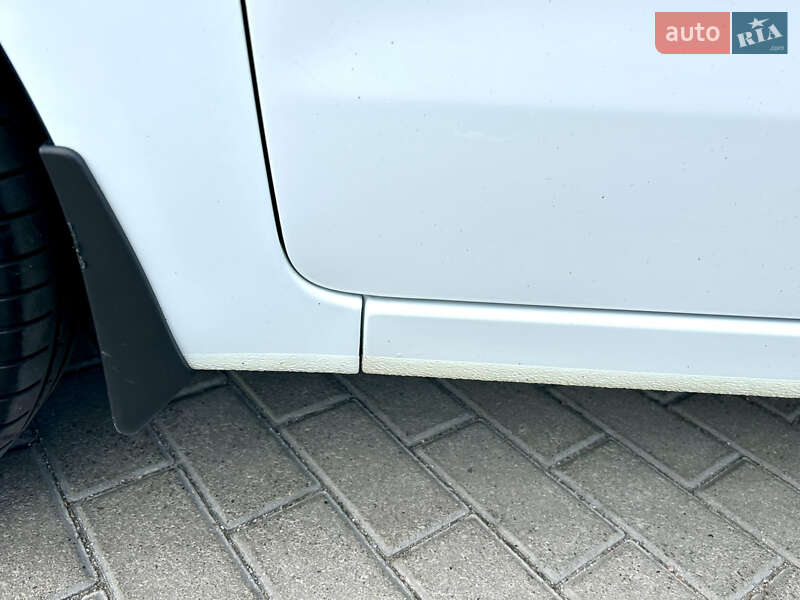 Хэтчбек Kia Rio 2012 в Белой Церкви