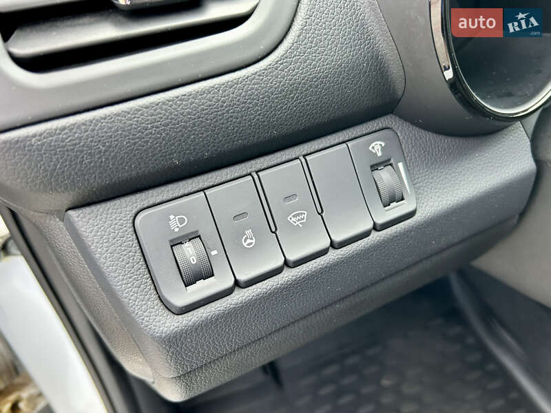 Хэтчбек Kia Rio 2012 в Белой Церкви