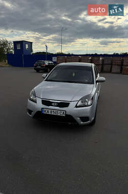Хетчбек Kia Rio 2011 в Кропивницькому