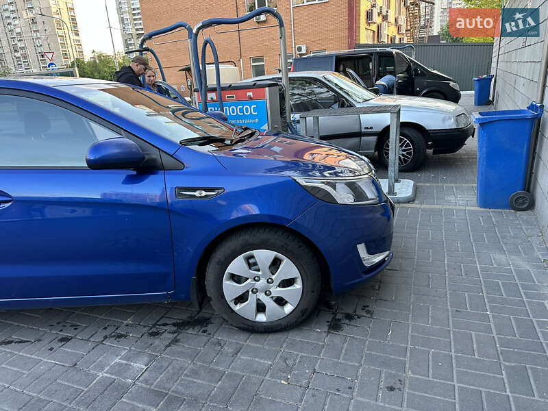 Хетчбек Kia Rio 2012 в Києві