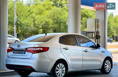 Седан Kia Rio 2013 в 