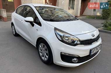 Седан Kia Rio 2016 в 