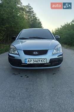Седан Kia Rio 2006 в Запорожье