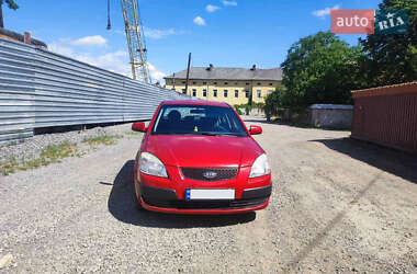 Хетчбек Kia Rio 2008 в Ужгороді