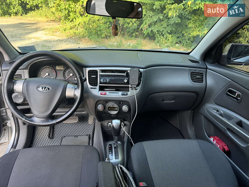 Хэтчбек Kia Rio 2007 в Днепре фото 12 Хэтчбек Kia Rio 2007 в Днепре
