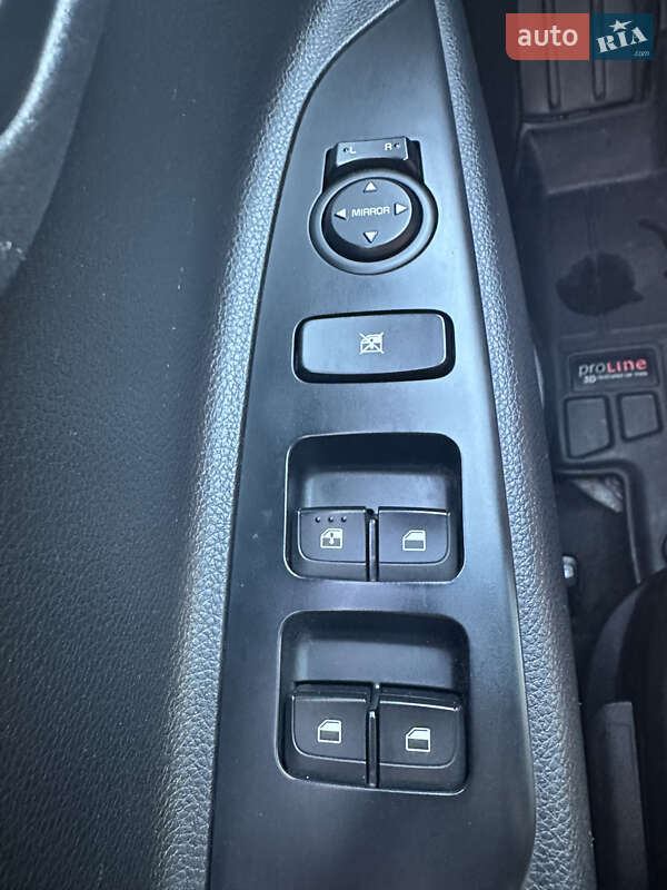 Хэтчбек Kia Rio 2017 в Львове