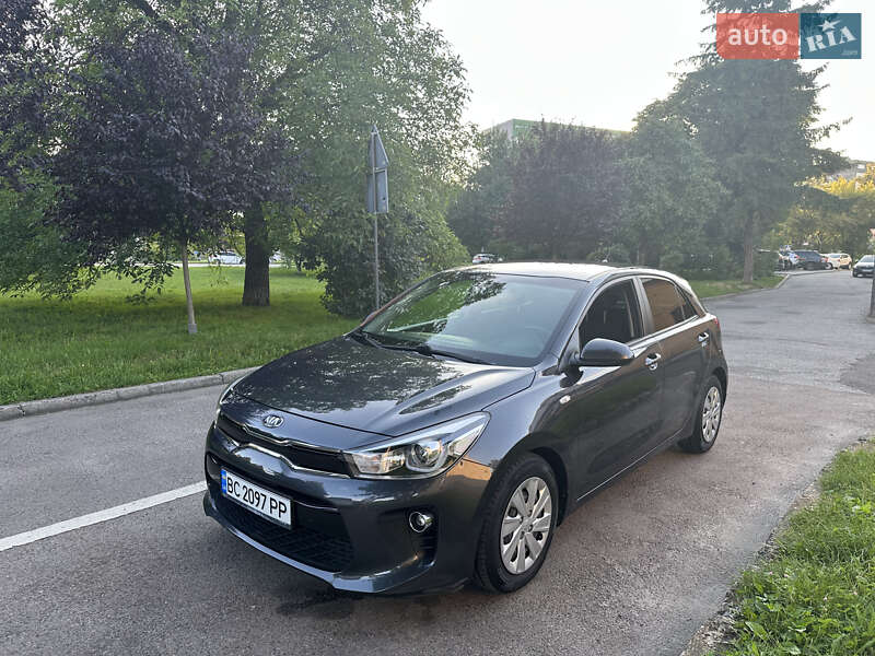 Хэтчбек Kia Rio 2017 в Львове