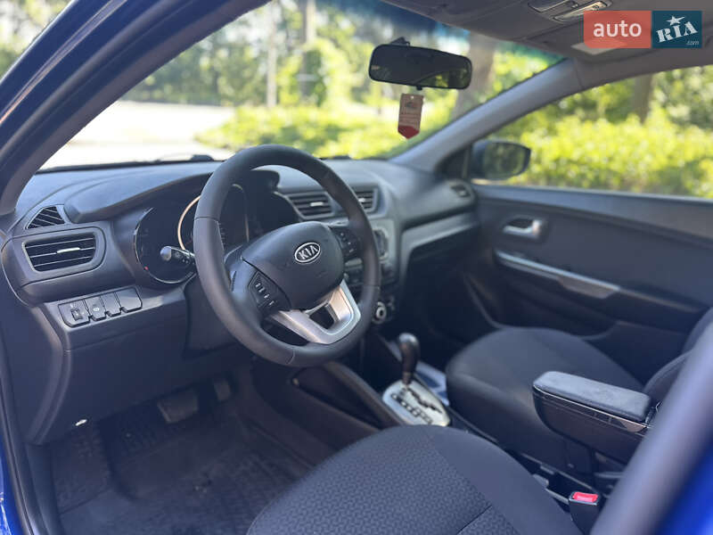 Седан Kia Rio 2012 в Черкассах