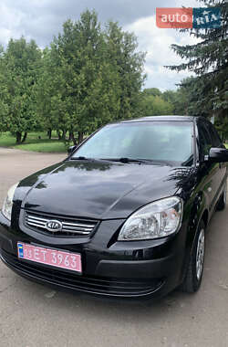 Хэтчбек Kia Rio 2009 в Ровно
