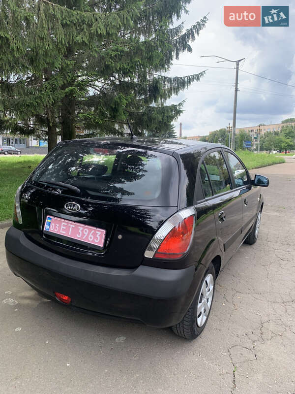 Хетчбек Kia Rio 2009 в Рівному