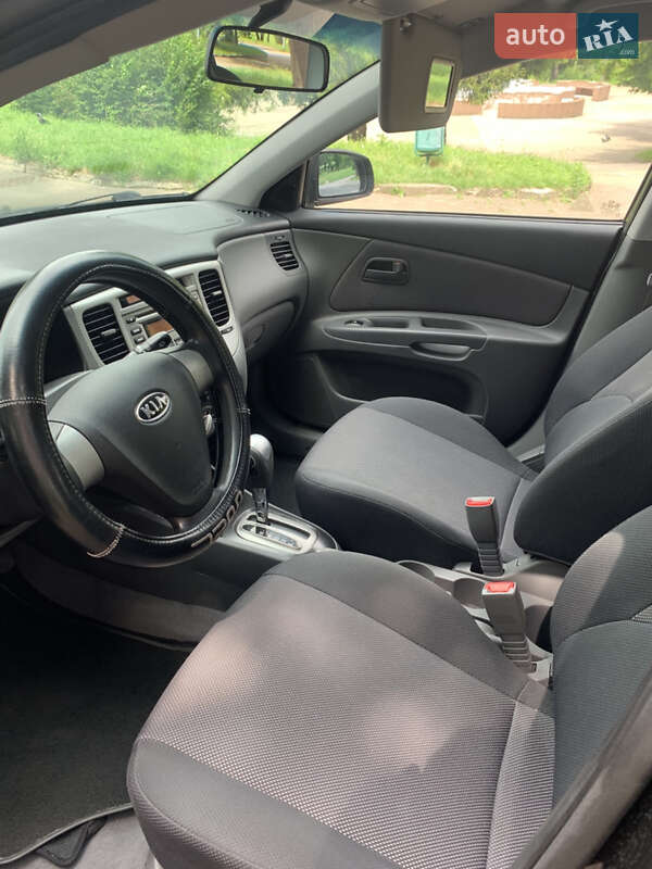 Хетчбек Kia Rio 2009 в Рівному