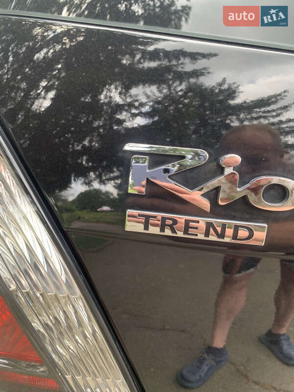 Хетчбек Kia Rio 2009 в Рівному