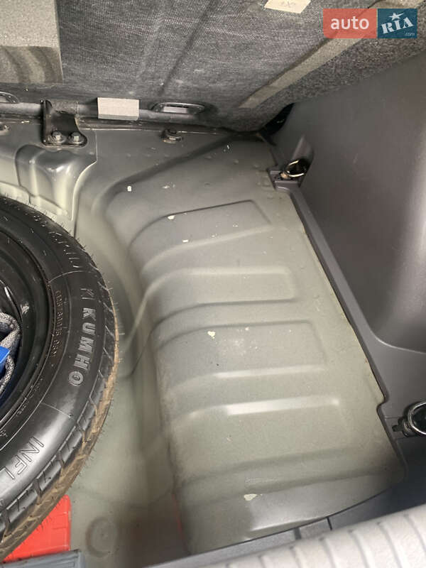 Хетчбек Kia Rio 2009 в Рівному