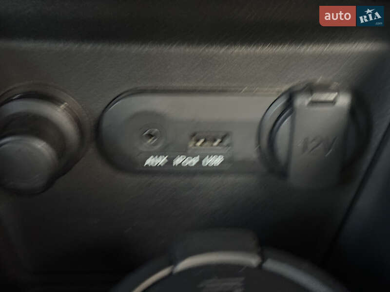 Седан Kia Rio 2014 в Дніпрі