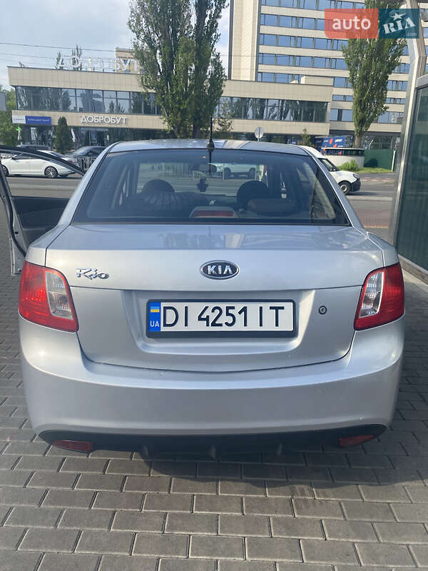 Kia Rio 2010