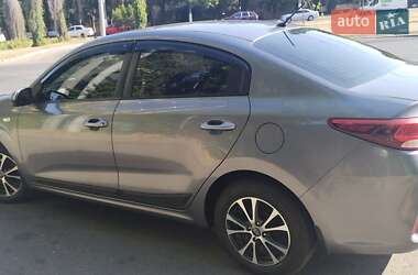 Седан Kia Rio 2017 в Одессе